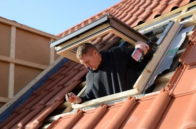 Pose de fenêtres de toit Velux à Denguin